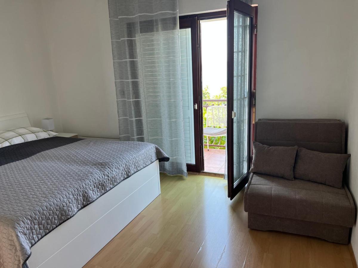 Apartments Krivic Брела Екстер'єр фото